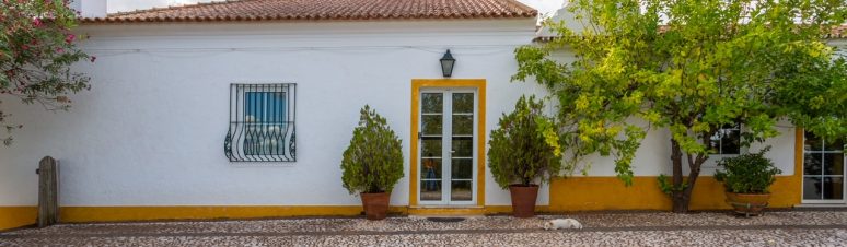 maroteira house front door