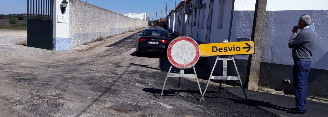 Aldeias de Montoito: Câmara Municipal de Redondo prossegue reabilitação da rede viária do con...