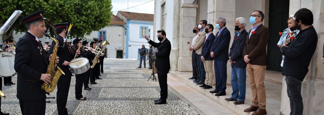 Redondo celebra o 47º aniversário da Revolução dos Cravos