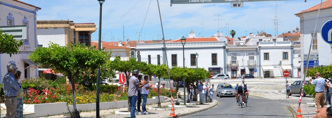 38ª VOLTA AO ALENTEJO EM BICICLETA: REDONDO RECEBEU META VOLANTE