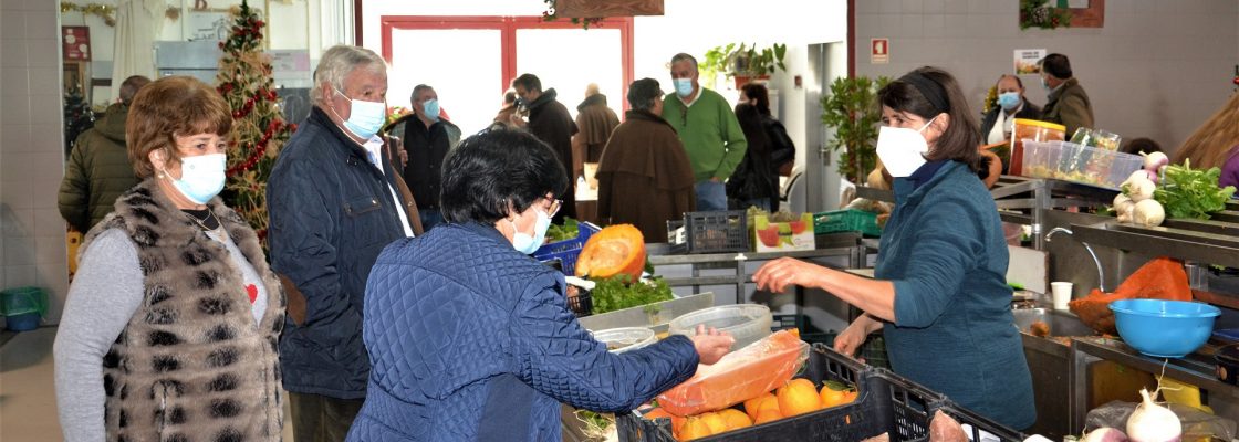 Cumpriu-se mais um dia dedicado aos “Aromas, Cores, Saberes & Sabores” no Mercado...