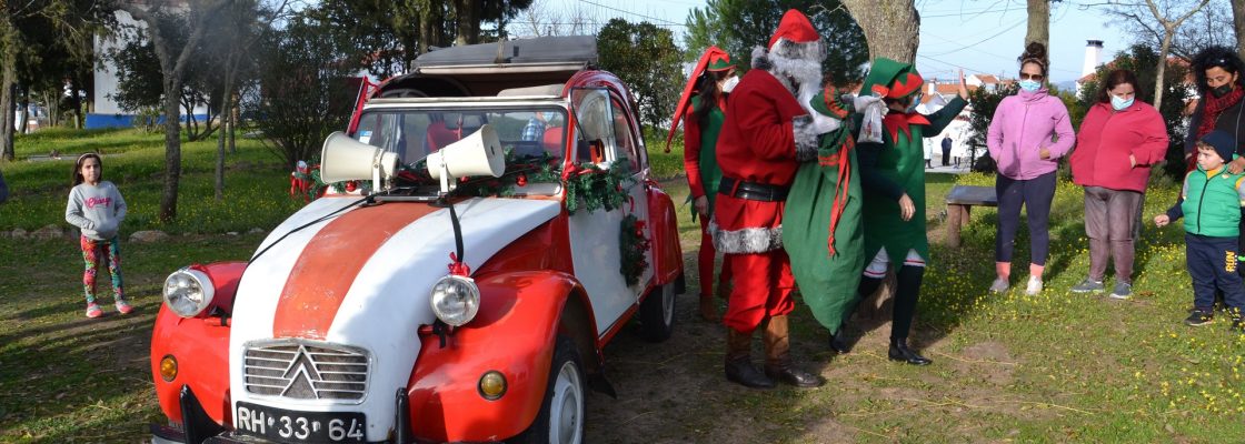 Pai Natal e duendes brindam crianças do Concelho de Redondo com chocolates, alegria e sorrisos &...