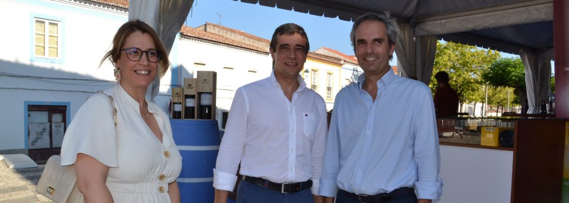 Festas de Agosto | Visita do Executivo Municipal à abertura da Mostra dos Vinhos, Produtos Regio...