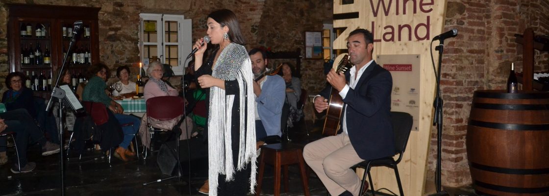Voltou a cantar-se o Património Imaterial da Humanidade na Enoteca de Redondo