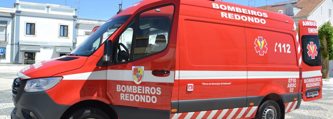 Município oferece ambulância aos Bombeiros Voluntários de Redondo