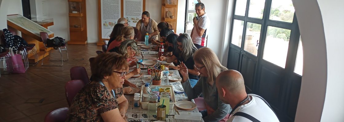 Bom dia Cerâmica 2023 assinalado com Oficinas de Pintura Tradicional de Loiça de Redondo e gast...