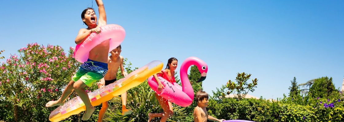Biblioteca na Piscina – Ler, Jogar e Brincar | de 2 de julho a 13 de setembro | Piscinas Mu...