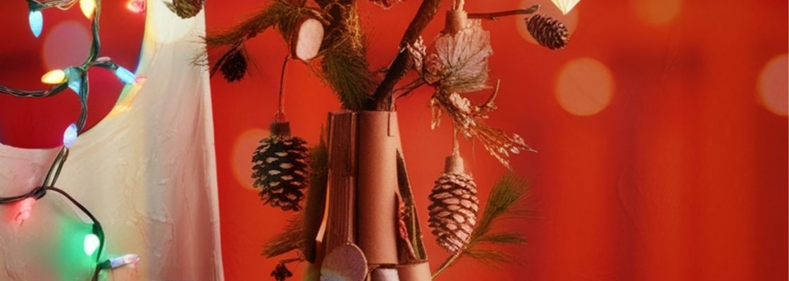 É Natal na Biblioteca de Montoito | Construa a sua árvore de Natal em material reciclado