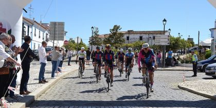 Redondo aplaudiu os ciclistas do Passeio Seixal-Terena