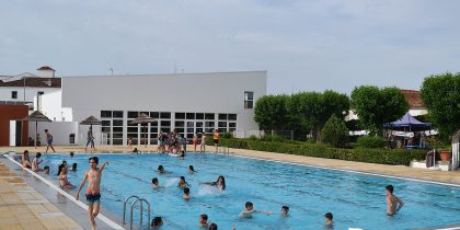 Dia Mundial da Criança: Brincadeiras, diversão e risos foram uma constante nas Piscinas Municipais de Redondo