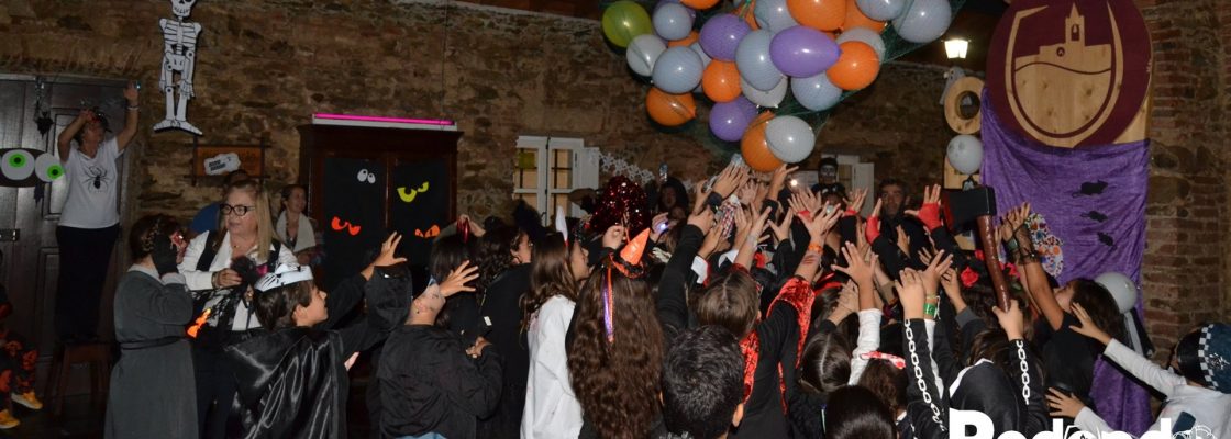 Noite de arrepiar: Enoteca de Redondo foi tomada pelo Halloween
