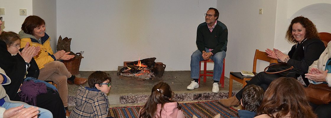 “Serão de Contos à Lareira” aquece Biblioteca Municipal de Redondo com histórias, ...