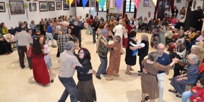 Baile da Pinha: Festa, dança e costumes locais unem gerações