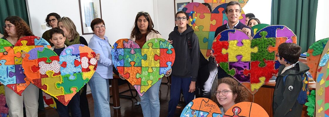 Do Agrupamento de Escolas para a rua: Corações despertam consciências para o autismo em Redondo