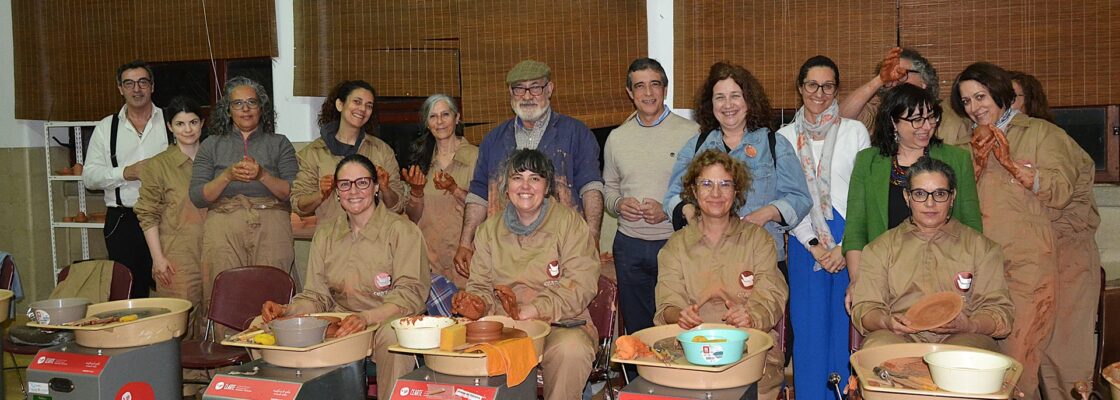 Aprender a modelar o barro: Prossegue formação “Peças de Olaria”