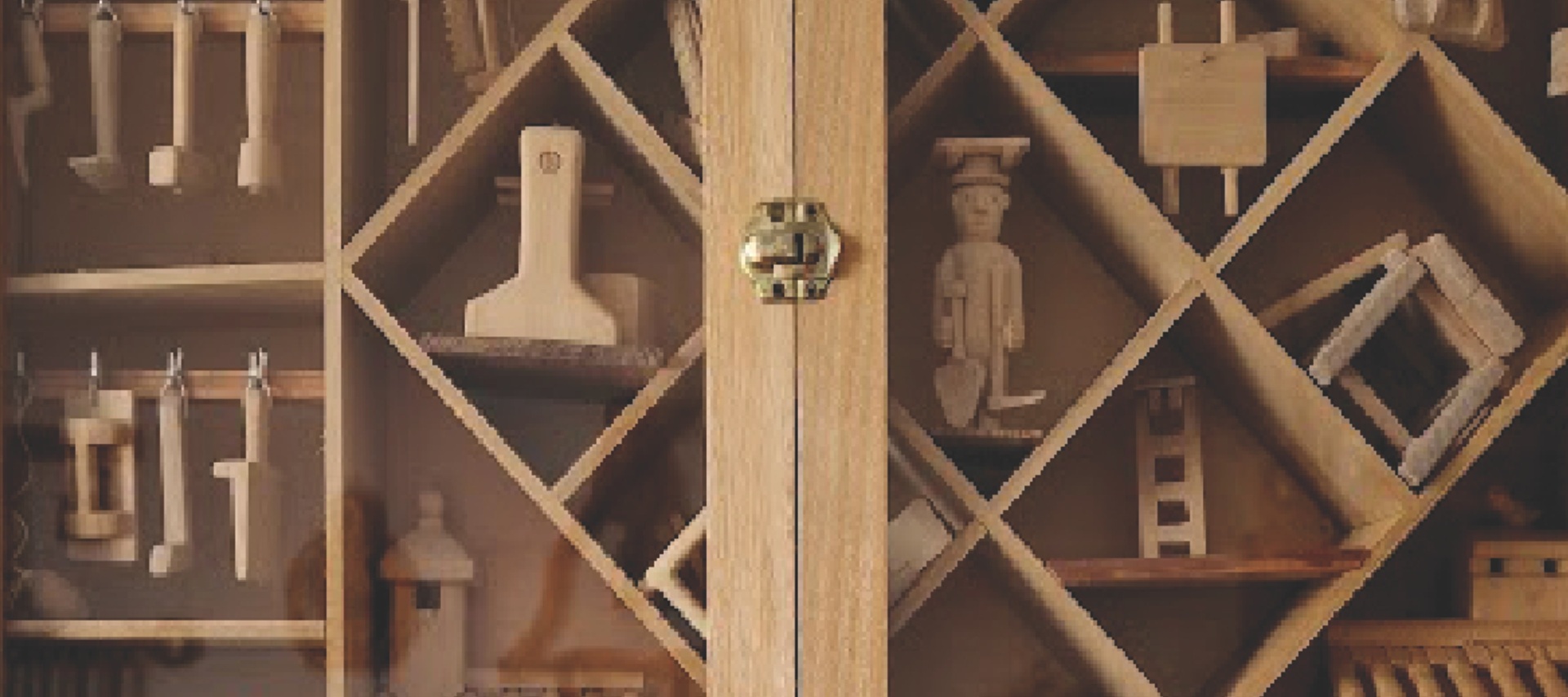 Exposição “Memória na ponta da navalha” – Coleção Eliezer Conceição | 12 de abril a 03 de maio | Foyer do CCR