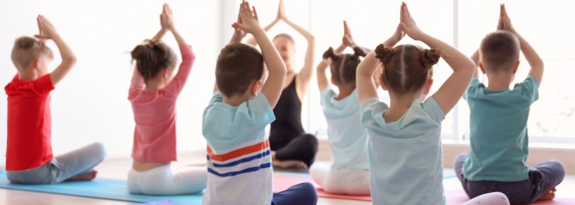 Yoga para crianças (dos 6 aos 12 anos) | dia 23 de maio | 16h00 | Biblioteca Municipal de Redondo